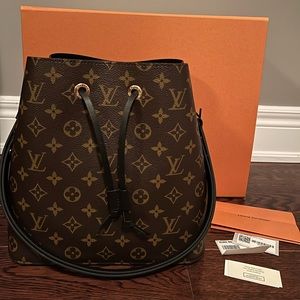 SOLD Authentic Louis Vuitton NeoNoe